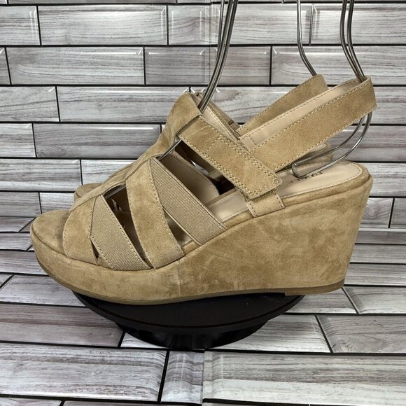 Belle Moda‎ Women's Beige Suede Platform Sandals Shoe Size 7-NEW - Picture 4 of 8